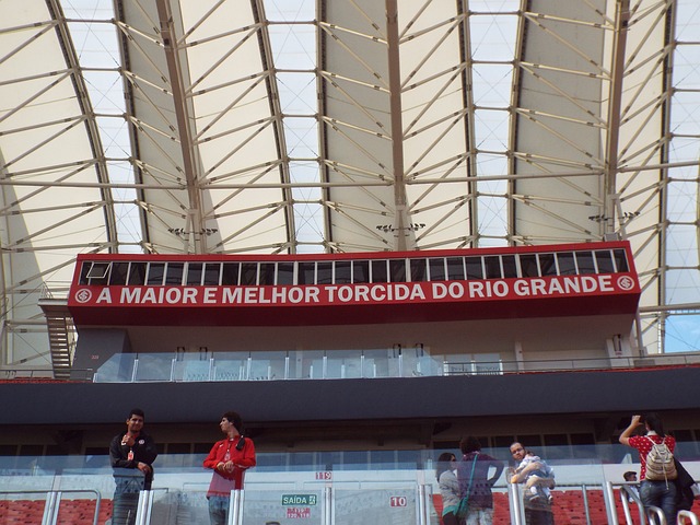 在锥桶间不 在锥桶间不